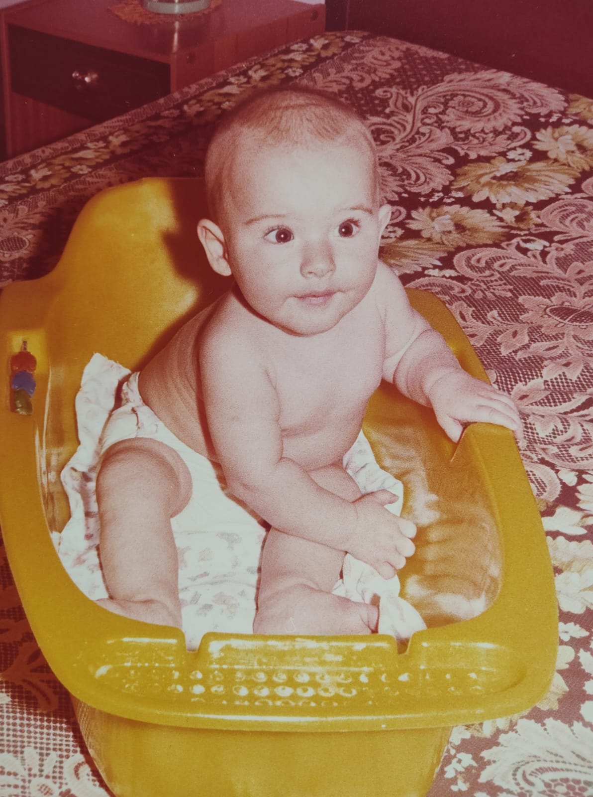 Odirlei Campiol ainda bebê, em fotografia de família
